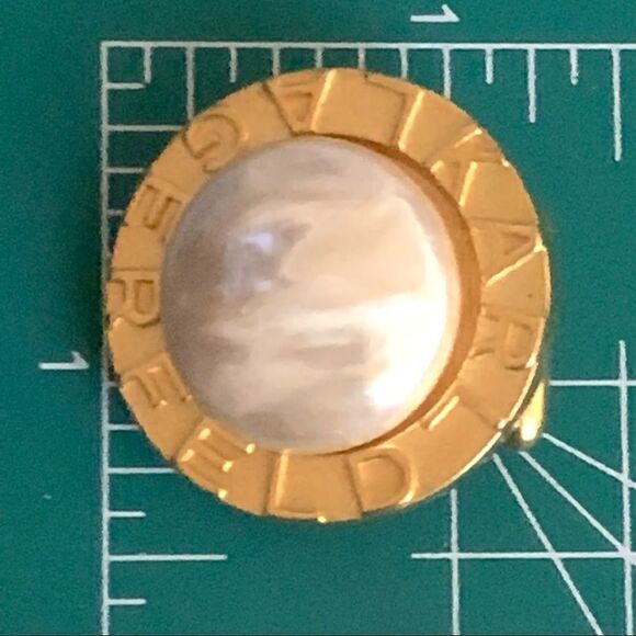 Iconic KARL LAGERFELD logo large gold baroque pearl cuff links gold plate 1.5” - Picture 6 of 6